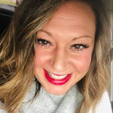 Ashley DeVries (DevriesPlease)