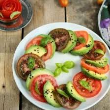 Kumato Avocado Salad With Argan Oil White Wine Vinegar Black Sesame Clean Eating Salads Avocado Salad Recipes Kumato