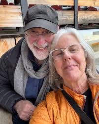 Merry Christmas and Happy Holidays from your local artist-gallerist duo!  Although this picture is from sunnier days in Healdsburg, CA, we *are* in  the gallery until 5pm today for all of your