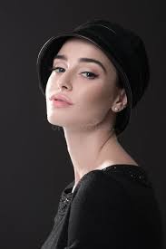 1,360,055 Ritratto Bianco E Nero Di Bella Ragazza Mora Foto stock