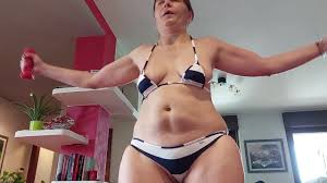 Simona-non-solo-radio -- pussy lips