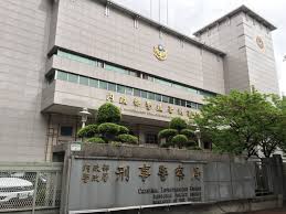 H7n9（英語：influenza a virus subtype h7n9，記作a（h7n9）或h7n9）是一種甲型流感病毒，是禽流感病毒或禽流感病毒的一個亞型，因病毒在禽鳥類的死亡率低，經基因交換後轉移到人類上感染後成為病發期短、重症率與死亡率均相對於. ä¸‰ç´šè­¦æˆ' æ•£å¸ƒ æ–°åº—äººéš±çžžç¢ºè¨º å‡è¨Šæ¯åˆ'äº‹å±€æé†' æœ€é‡é—œ3å¹´ è˜‹æžœæ–°èžç¶² è˜‹æžœæ—¥å ±