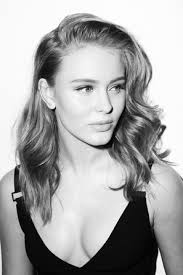 See more of zara larsson on facebook. Zara Larsson Lush Life 2015 08 Bild Foto Fan Lexikon