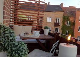 Balkon Gestaltung Klein Holz Klapptisch Sichtschutz Holzlatten Balkonentwurf Balkon Design Balkon Gestalten