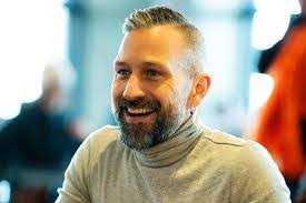 Michael Leedy's Instagram, Twitter & Facebook