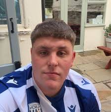 Good morning to everyone and happy new year🥳, I'm looking at joining a gym  next week, but not too sure where to go. I'm autistic and have anxiety, so  it's a big