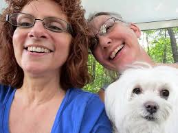 Hi guys 🙂 here's one of my latest portraits, her name is Izzy