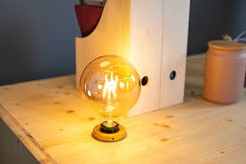 Holz teelichthalter basteln der wohnsinn. Lampe Selber Bauen Ideen Und Tipps Fur Zu Hause Obi