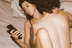 Влияние порно на мозг: мужчин, женщин, подростков. Есть ли вред от  просмотра? | РБК Стиль