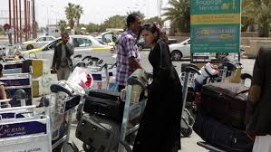 تحالف السعودية يعلق عملياته في اليمن لتسهيل المفاوضات والحوثيون يستعدون لإعادة فتح مطار صنعاء. Ø¨Ø§Ù„ØµÙˆØ± Ø§Ù„Ø¢Ù„Ø§Ù ÙŠØ¨Ø­Ø«ÙˆÙ† Ø¹Ù† Ù…ÙØ± ØªØ­Øª ÙˆØ·Ø£Ø© Ø§Ù„Ù‚ØµÙ Ø¹Ø¨Ø± Ù…Ø·Ø§Ø± ØµÙ†Ø¹Ø§Ø¡ Cnn Arabic