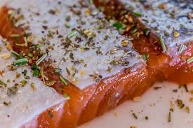 Las bayas del enebro son las que aromatizan la ginebra y sirven también para condimentar pátés. Especias Para Pescado Especias Para Cocinar