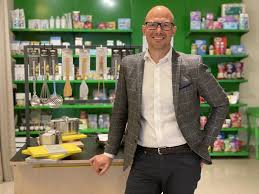 Men lotta lundgren lugnade snabbt sina fans och förklarade att det inte rör sig om en permanent förvandling, utan att det bara är en förklädnad. Coops Koksutrustning Med Lotta Lundgren Gatt Valdigt Bra Fri Kopenskap