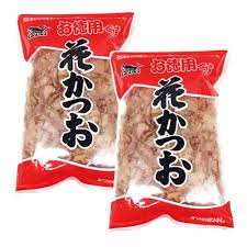 Although bonito has been stereotyped as a food for cats, don't forget that dogs love fish too. Amazon Com 2 Packs Yamahide Hanakatsuo Japanese Bonito Flakes 2 82 Ounces Grocery Gourmet Food