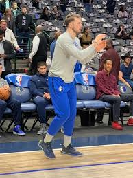 Shoes lifestyle running basketball jordan training & gym soccer golf track & field skateboarding tennis baseball sandals & slides shoes $100 & under all shoes. Luka Doncic Under Armour Curry 7 Signing Info Fitforhealth