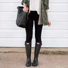 Turning athletic wear into rocker chic flare. Love Lenore Rainy Day Layers Rainy Day Outfit Dinner Outfits Saturday Outfit