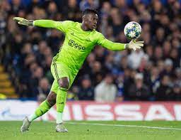 Onana is currently still banned from all football until february 2022 after failing a drugs test earlier this year, his suspension appealed by the dutch giants who said the player had taken his. 11 Ideeen Over Onana Voetbal Voetballers Schansspringen