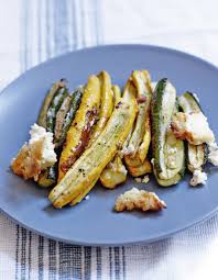 Courgettes Roties A La Feta Pour 4 Personnes Recettes Elle A Table Recette Courgettes Roties Recettes De Cuisine Recette Avec Courgette