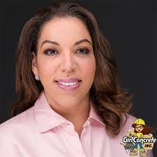 Lynnette Sutton's Instagram, Twitter & Facebook