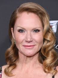 Tara Buck's Instagram, Twitter & Facebook