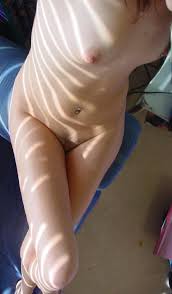 Julie Skyhigh muy sexy - alta y provocativa