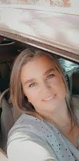 Lori Keel's Instagram, Twitter & Facebook