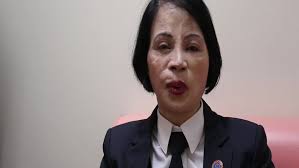 Nghị lực của nữ thẩm phán bị tạt axít