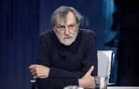 È considerato il primo martire dell'irredentismo Mhxwiuhia4cgm