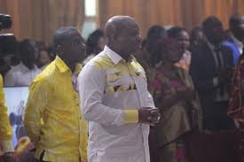 Pasteur Mohammed Sanogo Pasteur Principal De L Eglise Vases D Honneur Mohammed Church