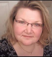 Dee Poston's Instagram, Twitter & Facebook