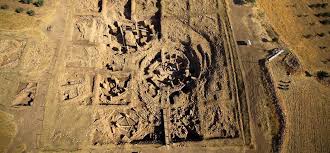 It Is Believed That The Gobekli People Were Organized Groups Of Hundreds Of Hunters That Guided Whole Herds Of Gazell Ancient History Ancient History Of Wine