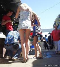 Mini Dress Upskirt – Sexy Candid Girls