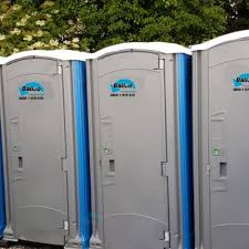 These are single unit restrooms that provide the comfort and efficiency to serve attendees of your event. Portable Toilet I Portable Toilet Hire Belfat I Balloo Hire