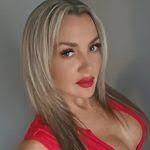 Lynda Cashman's Instagram, Twitter & Facebook