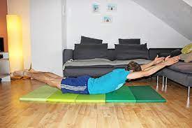 5 Effektive Ruckenubungen Fur Zuhause Ohne Gerate Christian Roller Personal Training Fitnesstraining Gruppentraining