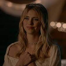 Freya comments on klaus being overprotective of. Freya Mikaelson Freyamthewitch Twitter