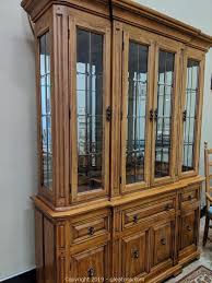 Thomasville furniture's top competitors include ethan allen, jordan's furniture and mitchell gold + bob williams. Gleaton S Metro Atlanta Auction Company Estate Sale Business Marketplace Auction Thomasville Furniture Commercial Grade Children S Furniture And Treasure Box Lots Item Lovely Thomasville China Hutch Drawers Cabinets 2 Piece
