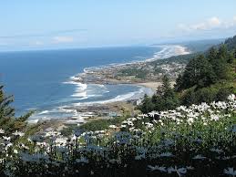 Harris beach state park is located on highway 101 at the north end of brookings. Exploring 16 Small Towns Along The Oregon Coast Small Town Explorer