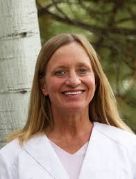 Heidi Archer's Instagram, Twitter & Facebook