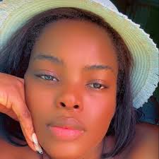 Mazora anba tout pos tankou son vye Cheen fou ap radoteeee de Ruth depi le  album lan soti a. Men m we l anba pos mwen ap radote. Soufrans ou la pou