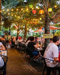 Cactus bar & grill is an urban tavern located in chicago's vibrant loop, just seconds away from the willis tower, union station, and the loop's financial for groups 25 and over we offer drink packages and buffet options. Lakeview Restaurants New Orleans