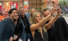 If david schwimmer and jennifer aniston are legit dating i think this is the one chance we have as a planet for world peace. 9qtkklg Q4gcgm