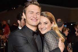 Ansel elgort is an american actor, singer, model, and dj who gained acclaim with his role as augustus waters in the 2014 romantic tragedy film, the fault in our stars, in which he starred opposite shailene woodley. Ansel Elgort And Shailene Woodley Had A Fault In Our Stars Reunion At The Globes Ew Com