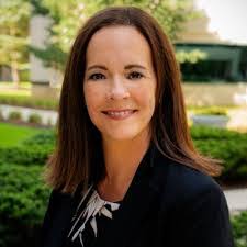 Lori Lepp's Instagram, Twitter & Facebook