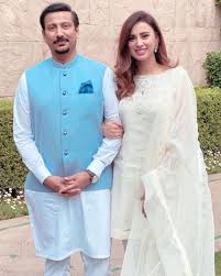 Madiha naqvi marriage with syed ali was arranged marriage. Latest Beautiful Clicks Of Madiha Naqvi With Husband Faisal Sabzwari