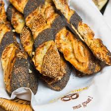 These Kaseschlingel Are Simply Irrestistable Made With Poppy And Sesame Seeds And With The Best Cheese Straight From Our Nation Best Cheese Food Sesame Seeds
