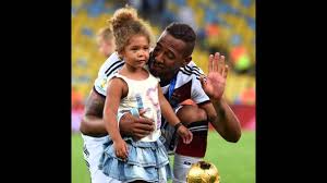 Wife of germany centre back mats. Jerome Boateng And His Wife And Children Youtube