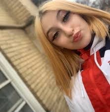 Jada Hawkins's Instagram, Twitter & Facebook