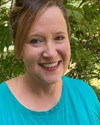 Kim Linnell's Instagram, Twitter & Facebook