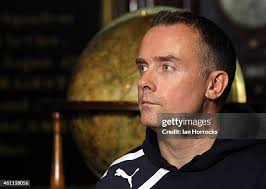 24 Photos & High Res Pictures