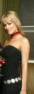 If you try to dip dye your hair as it is now, the color you chose may if your hair is shorter, and you really want a dip dye, consider working with a stylist to get the look you want instead.27 x research source. Love Island S Caroline Flack S Changing Do From Short Blonde Bob To Gorgeous Dark Curls
